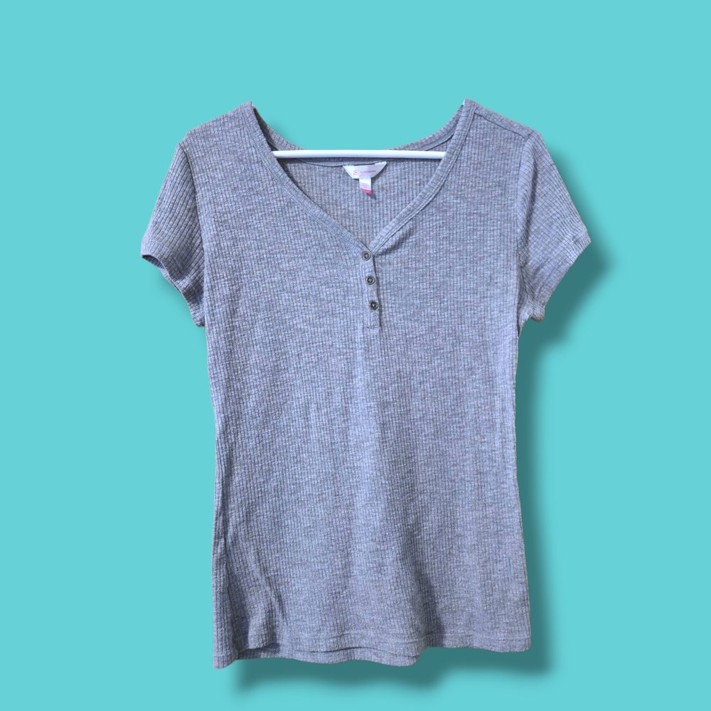 No Boundaries Gray Fitted Buttoned T-Shirt